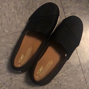 Women Tom’s flats